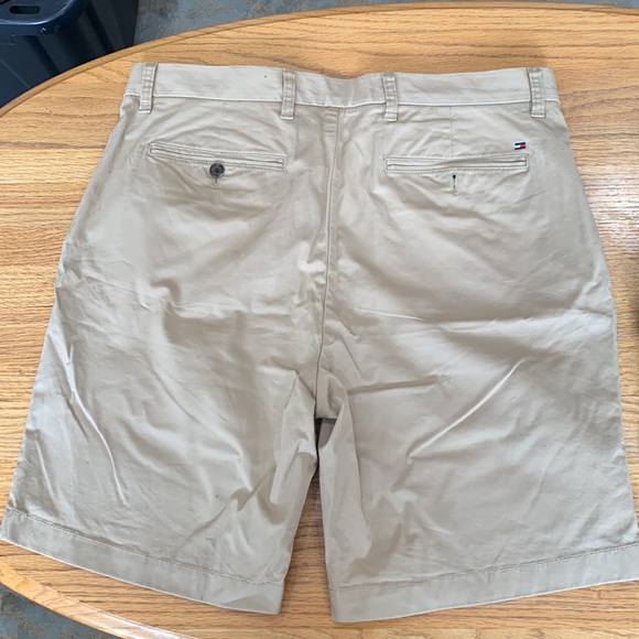 Tommy Hilfiger mens athletic dress shorts ! - Picture 3 of 3